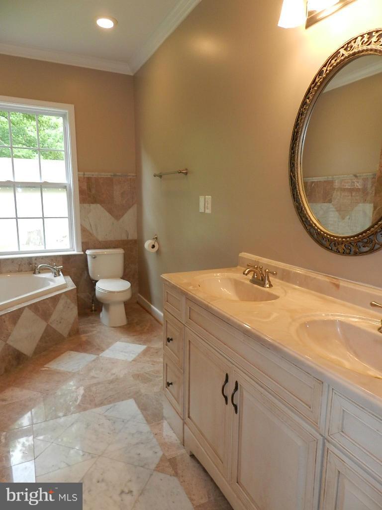 62 Marsh Road Fredericksburg, VA 22406 - Photo 19 of 30 Bath