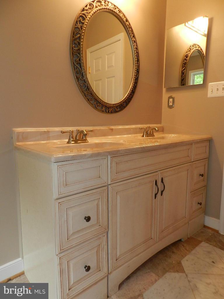 62 Marsh Road Fredericksburg, VA 22406 - Photo 22 of 30 Bath
