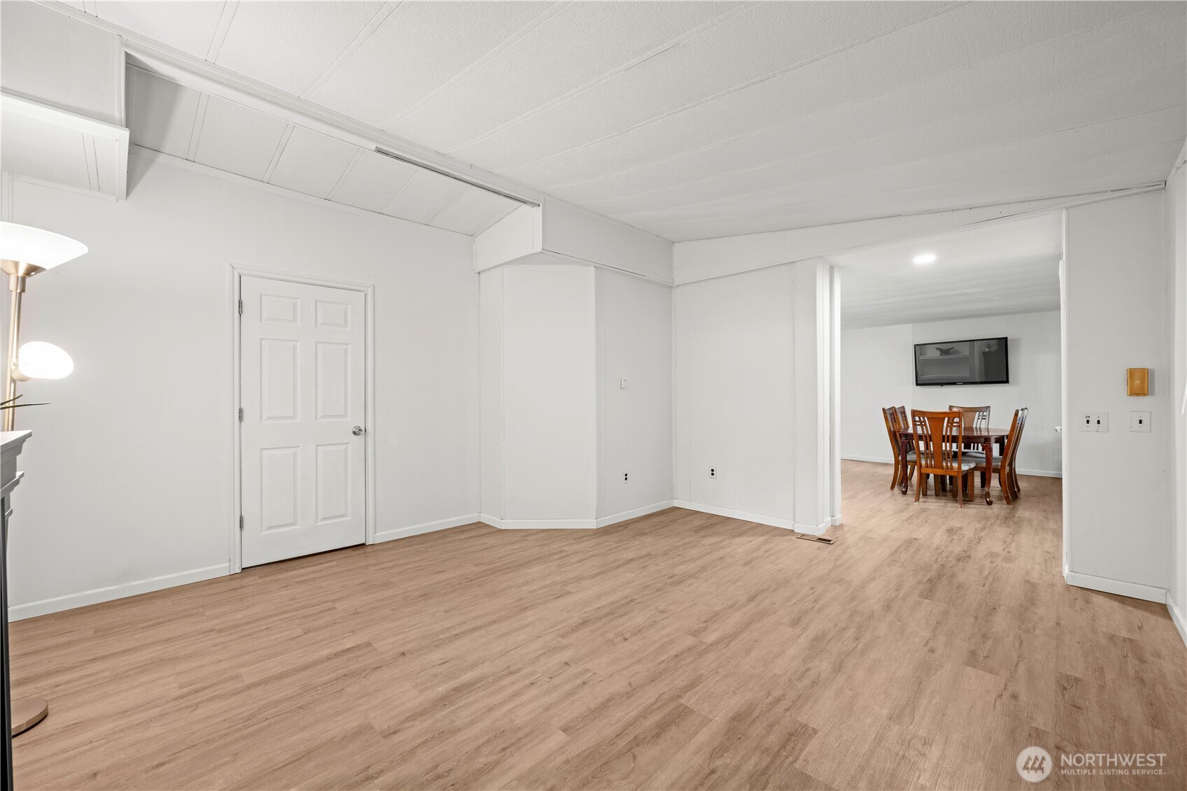 7701 Hardeson Road, Unit 100 Everett, WA 98203 - Photo 9 of 32