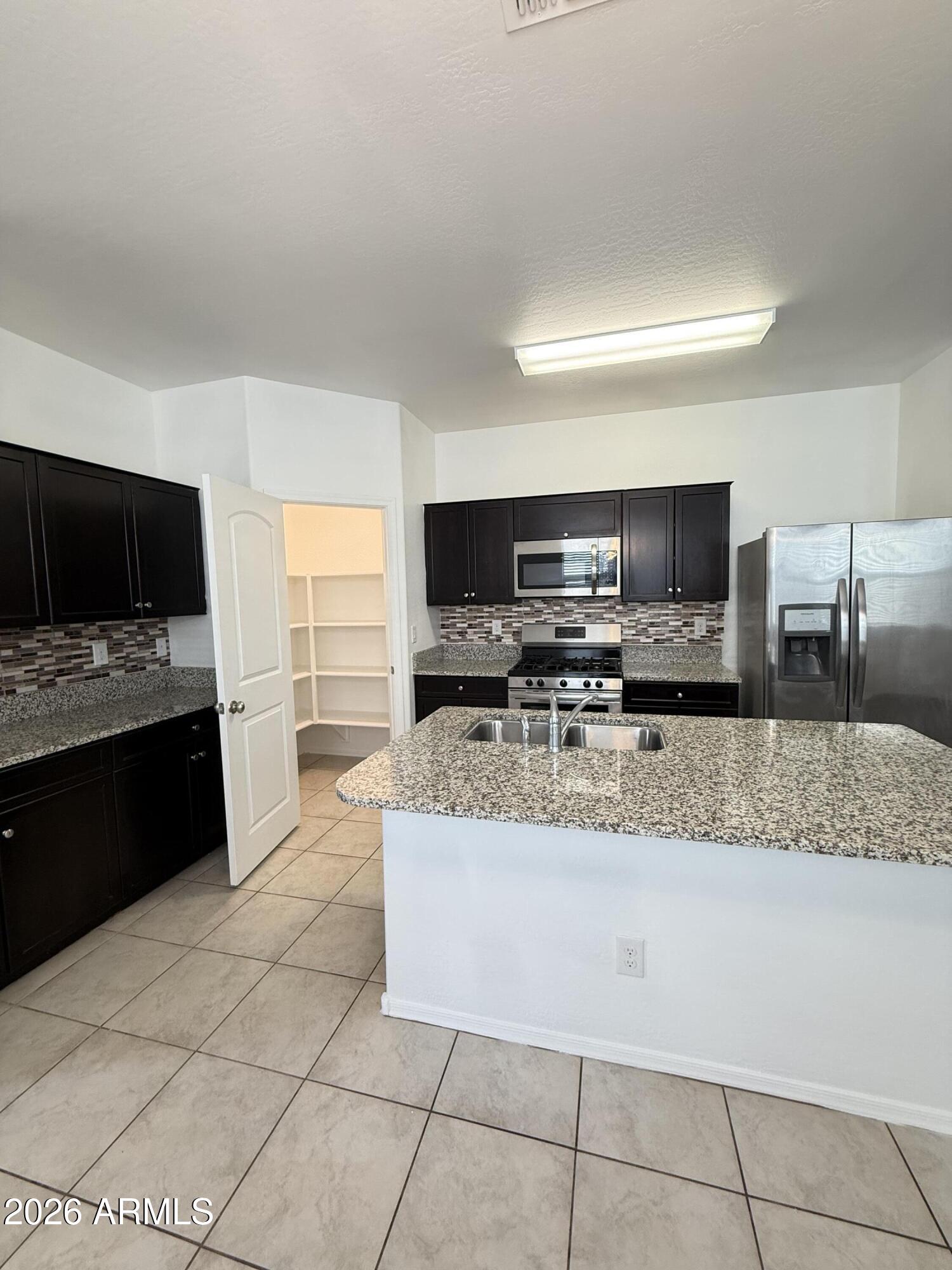 30968 West Picadilly Road Buckeye, AZ 85396 - Photo 13 of 35 IMG_1405