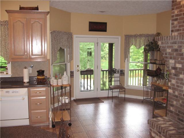 2312 Butcher Ridge Road Cumberland Furnace, TN 37051 - Photo 8 of 20 Extraordinary Kitchen with Breakfast Nook