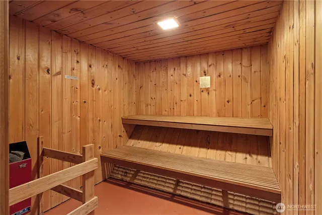 $285,000 | 5818 Northeast 70th Street, Unit A312, Seattle, WA 98115