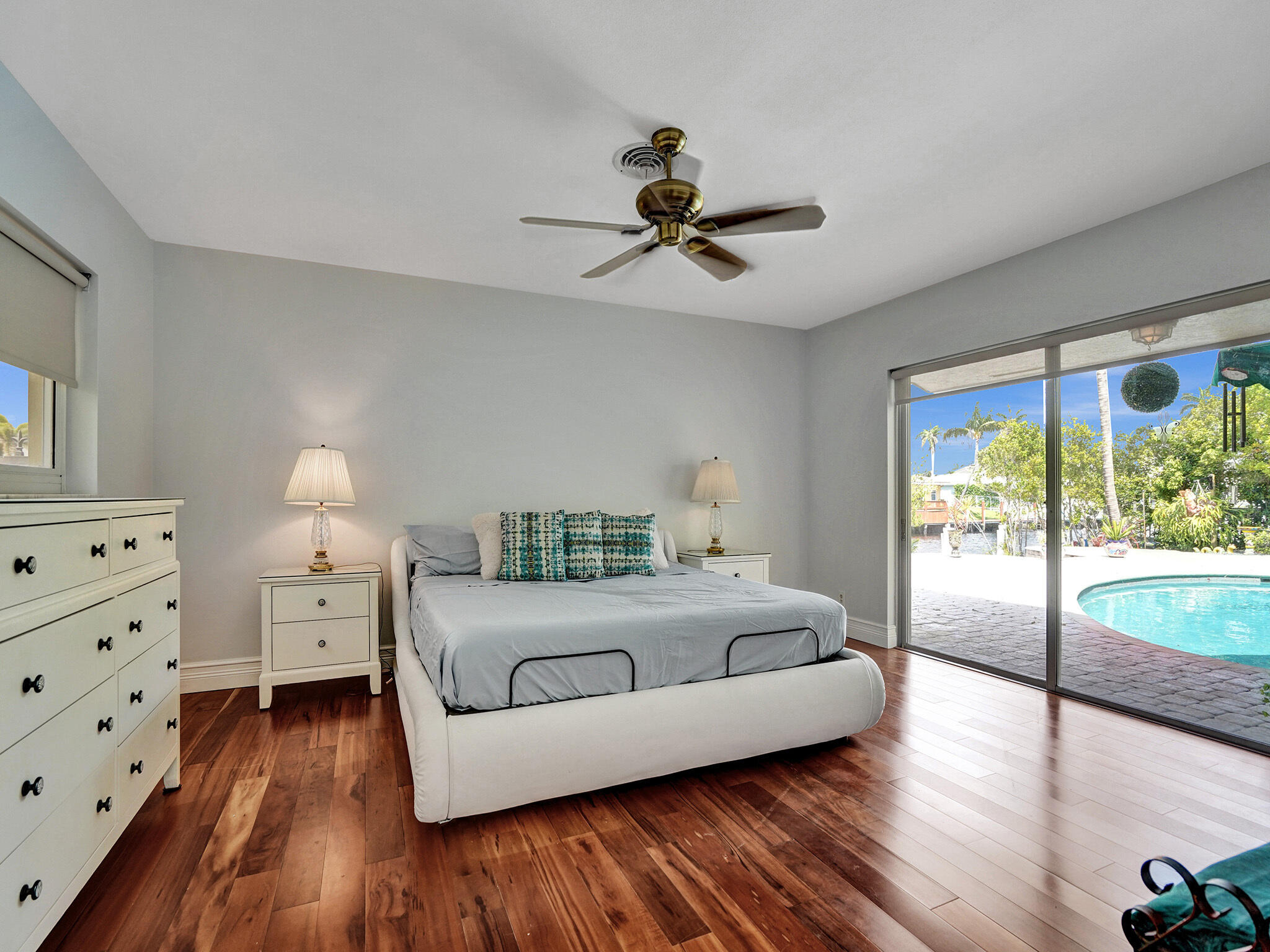 3811 Northeast 26th Avenue Lighthouse Point, FL 33064 - Photo 13 of 34 DSC05384