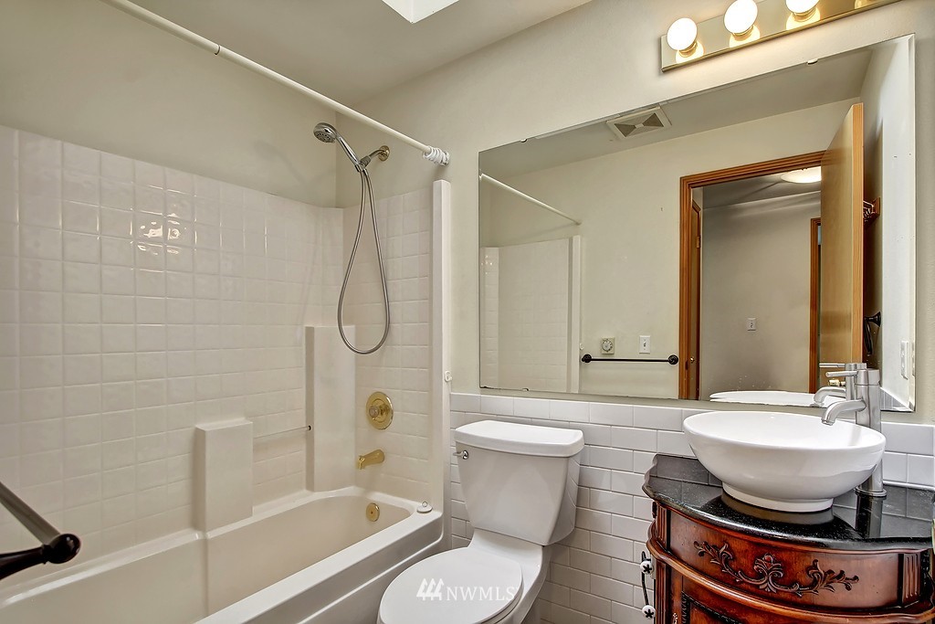 14236 Southeast 188 Way Renton, WA 98058 - Photo 14 of 18