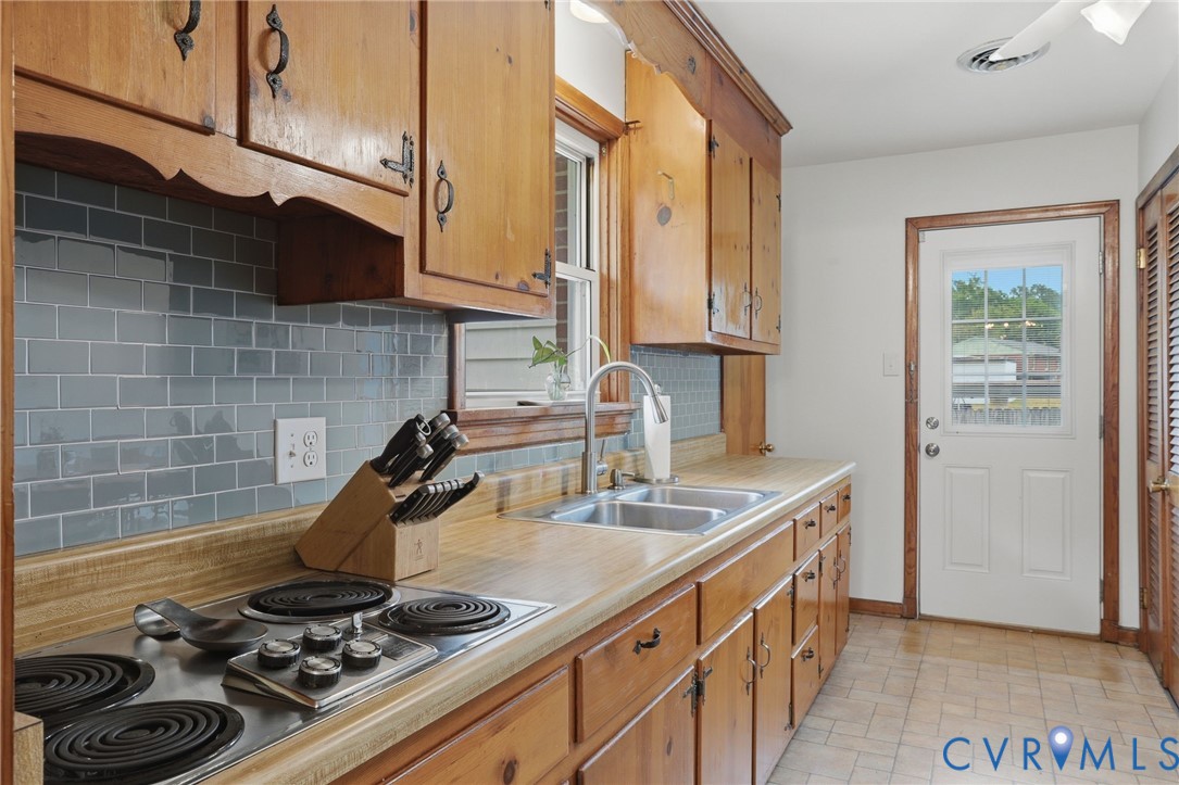 4507 Gaines Road Richmond, VA 23222 - Photo 9 of 28