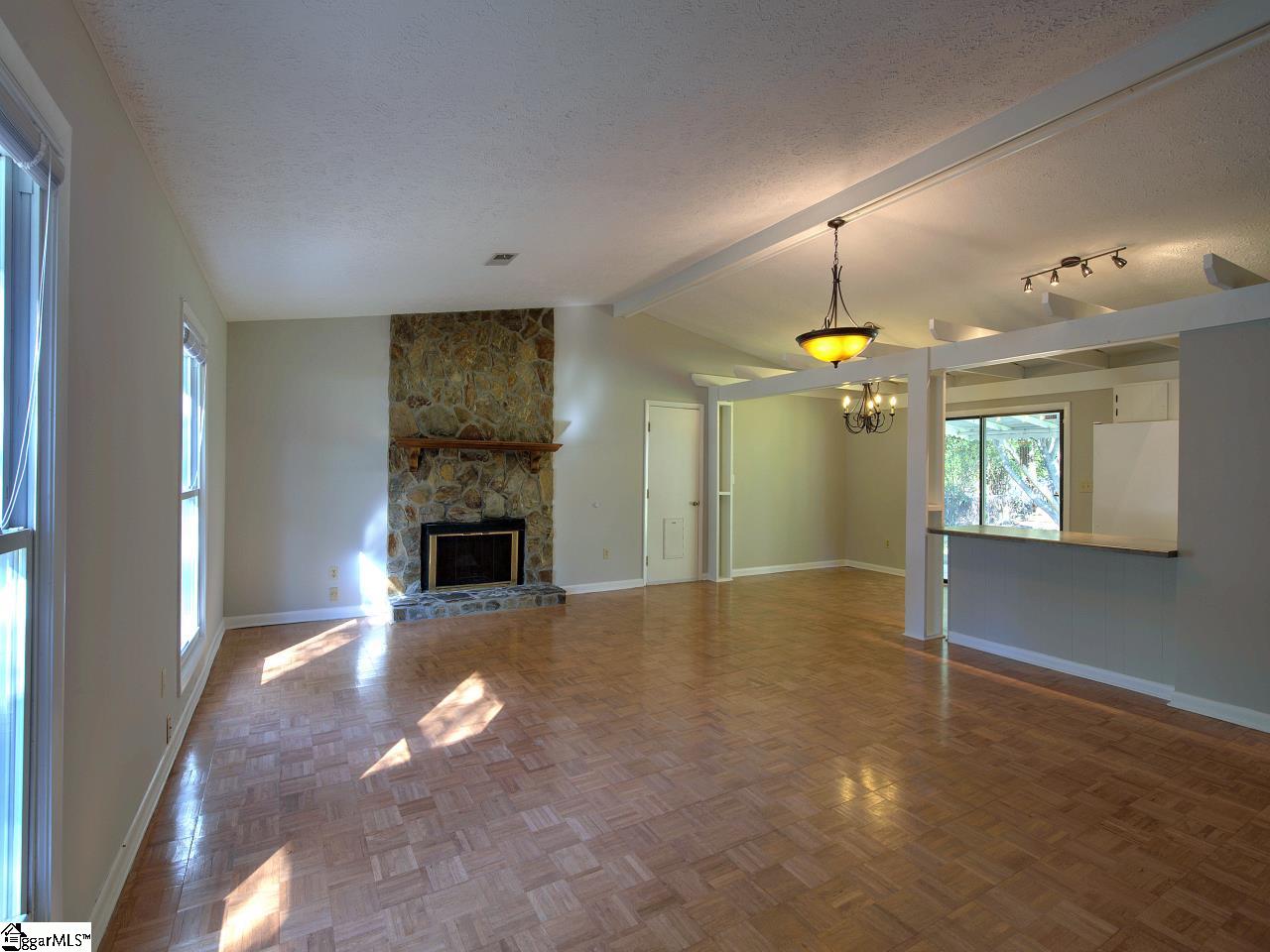 106 Clearfield Road Greenville, SC 29607 - Photo 4 of 36