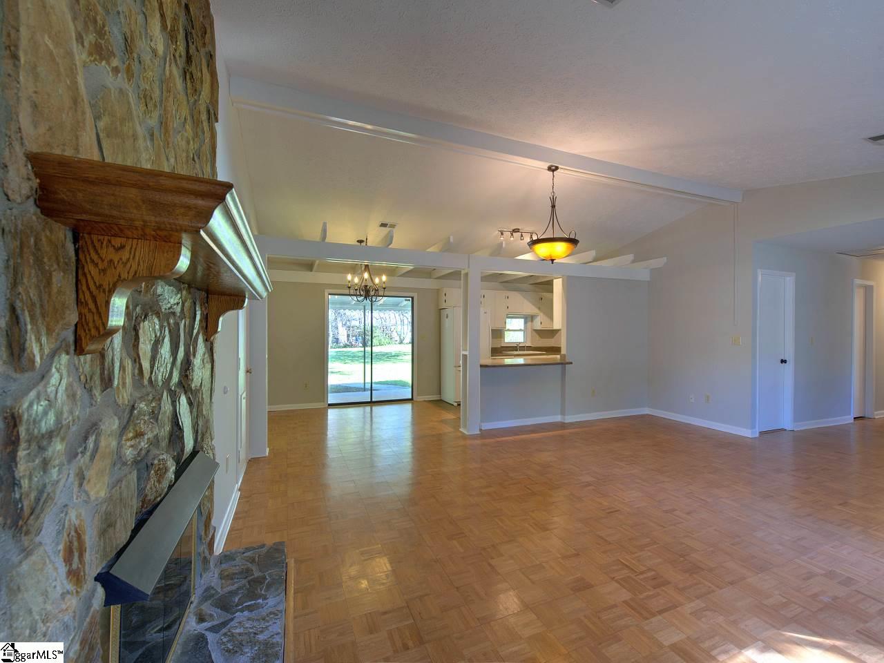 106 Clearfield Road Greenville, SC 29607 - Photo 6 of 36