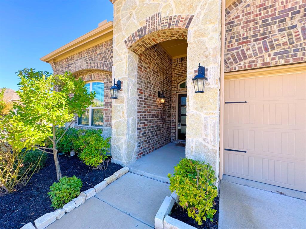 1076 Sublime Drive Forney, TX 75126 - Photo 2 of 40