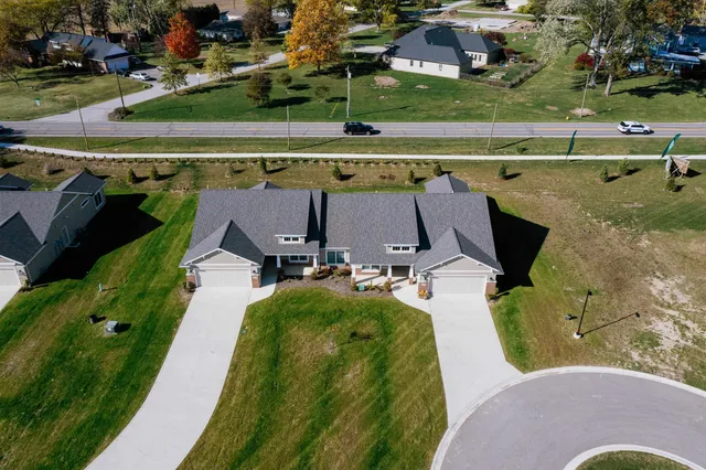 $2,250 | 3212 West Bartlett Drive, New Haven, IN 46774