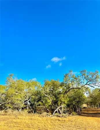 $188,900 | 6052 Tenney Creek Road, Luling, TX 78648