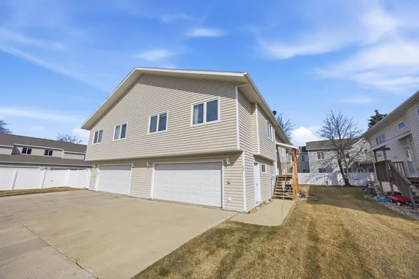$235,000 | 52 Pinewood Boulevard, West Fargo, ND 58078