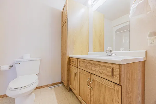 $235,000 | 52 Pinewood Boulevard, West Fargo, ND 58078