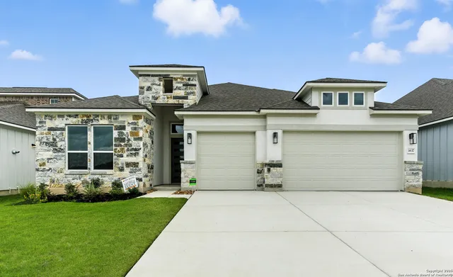 $539,990 | 1637 Saddleback Run, New Braunfels, TX 78130