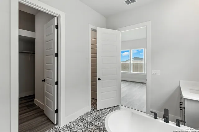 $539,990 | 1637 Saddleback Run, New Braunfels, TX 78130