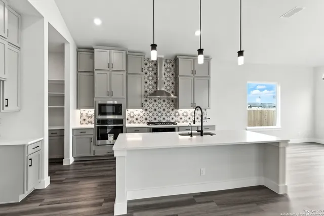 $539,990 | 1637 Saddleback Run, New Braunfels, TX 78130