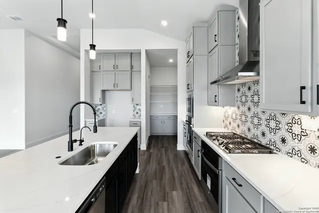 $539,990 | 1637 Saddleback Run, New Braunfels, TX 78130