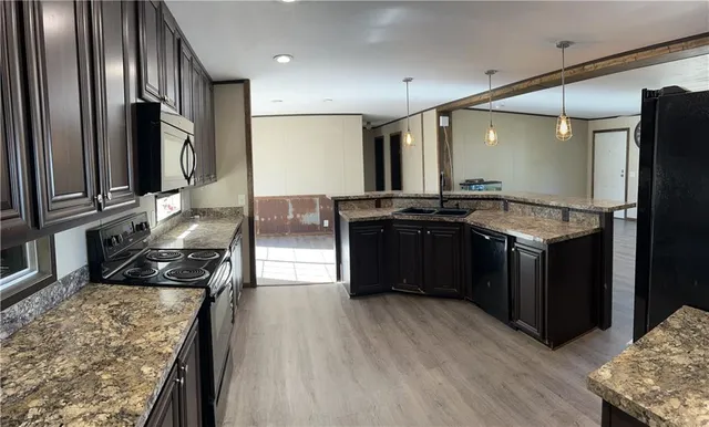 $198,500 | 285 Walnut Street, Deerfield, MO 64741