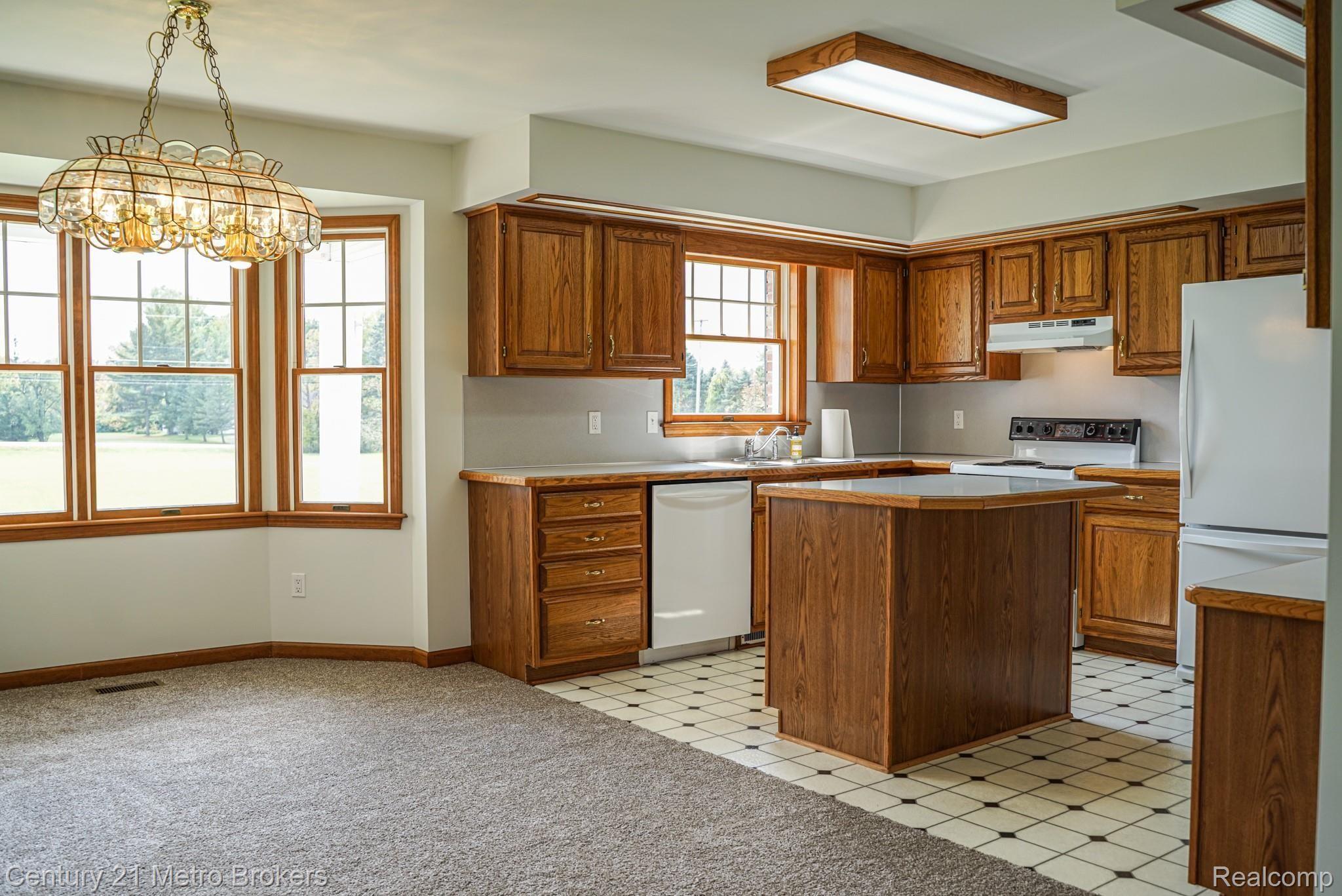 3848 Davison Road Lapeer, MI 48446 - Photo 15 of 39 DSC09819.jpg