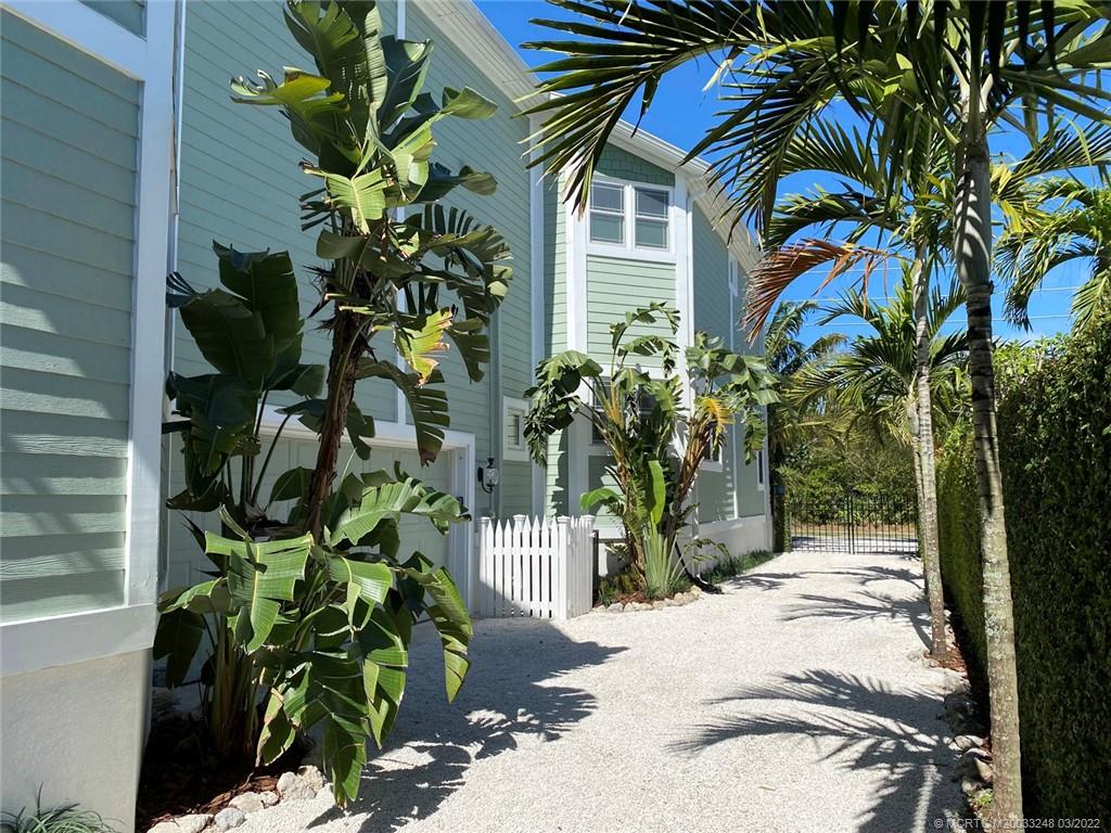 9172 Southeast Apollo Street Hobe Sound, FL 33455 - Photo 3 of 20