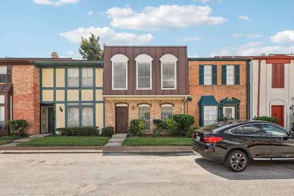 $1,450 | 7700 Creekbend Drive, Unit 70, Houston, TX 77071