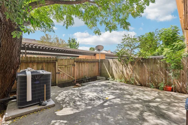 $1,450 | 7700 Creekbend Drive, Unit 70, Houston, TX 77071