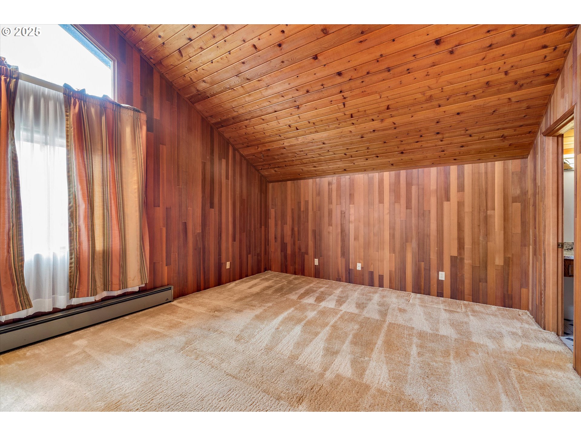 25164 South Springwater Road Estacada, OR 97023 - Photo 14 of 43 a view of a room with a wooden fence