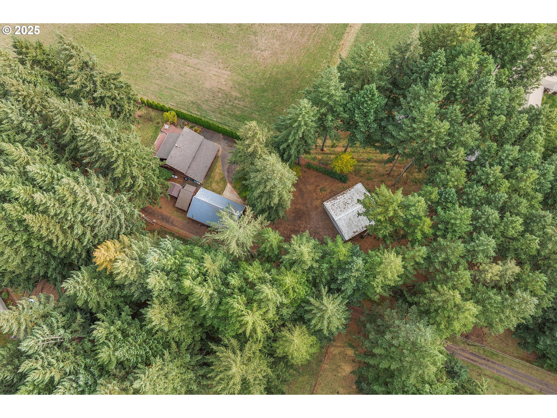 25164 South Springwater Road Estacada, OR 97023 - Photo 34 of 43 a view of a city from a yard