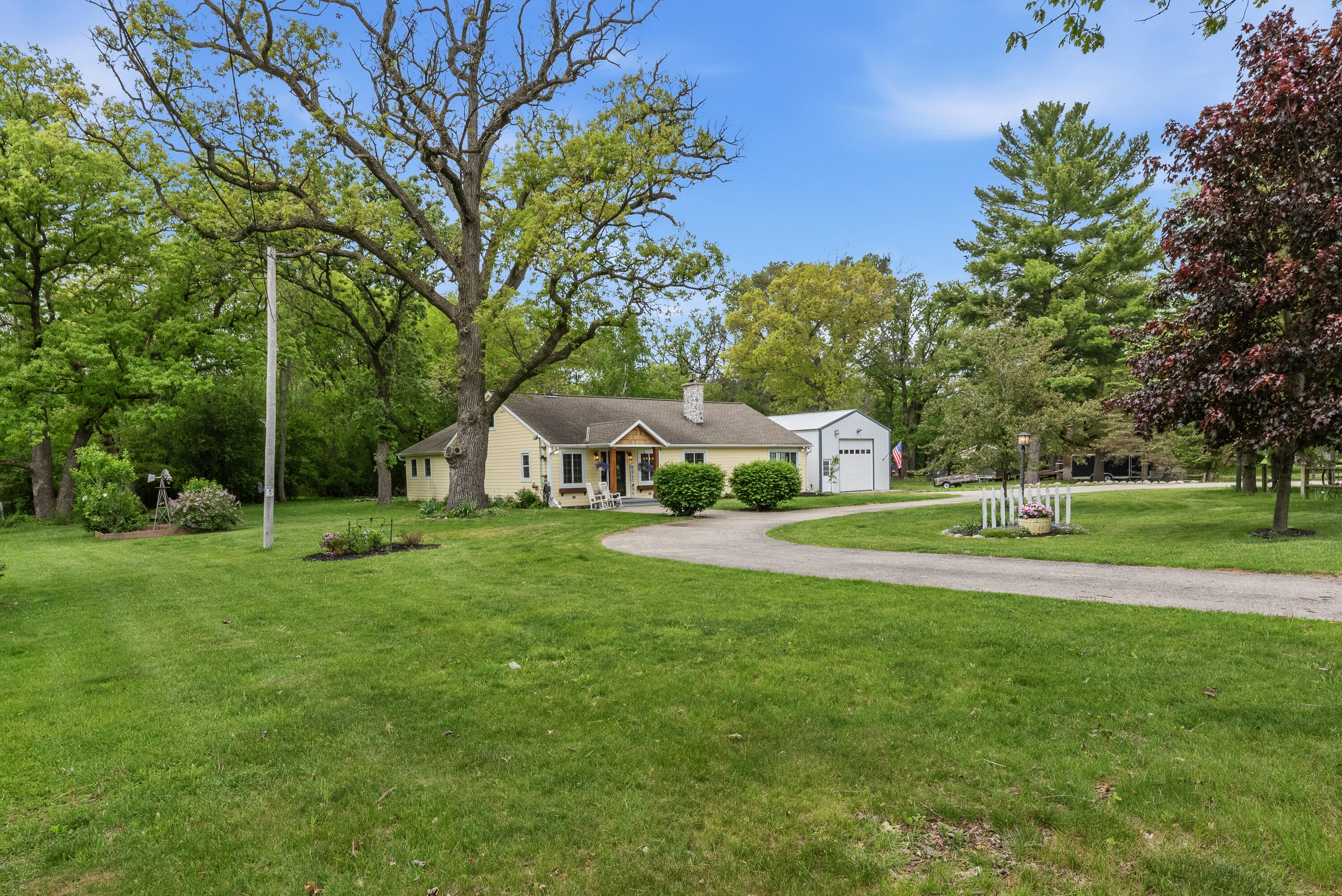 W377S5229 East Pretty Lake Road Ottawa, WI 53118 - Photo 53 of 68 Almost and Acre!