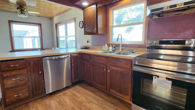 $795,000 | 6079 Manchester Road, Poplar Grove, IL 61065