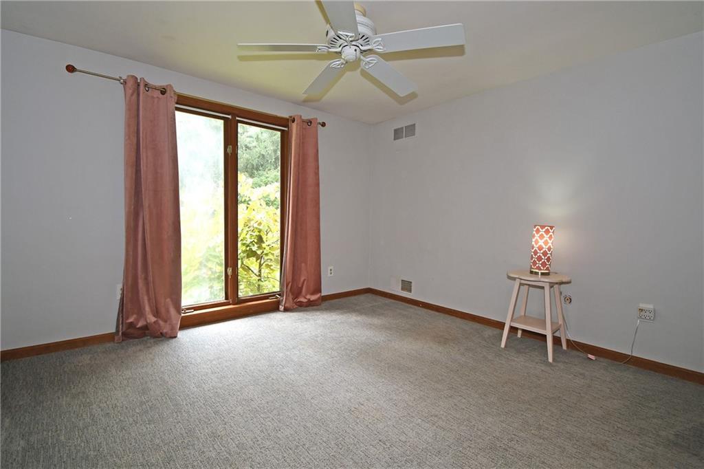 986 Segar Road Pittsburgh, PA 15243 - Photo 26 of 48