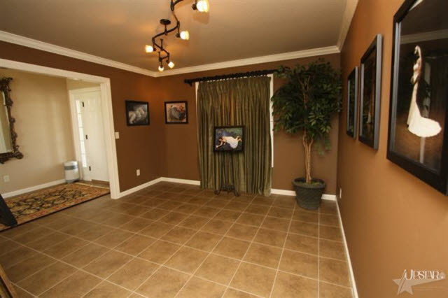 11103 Kress Road Roanoke, IN 46783 - Photo 13 of 30 Gallery Image 13