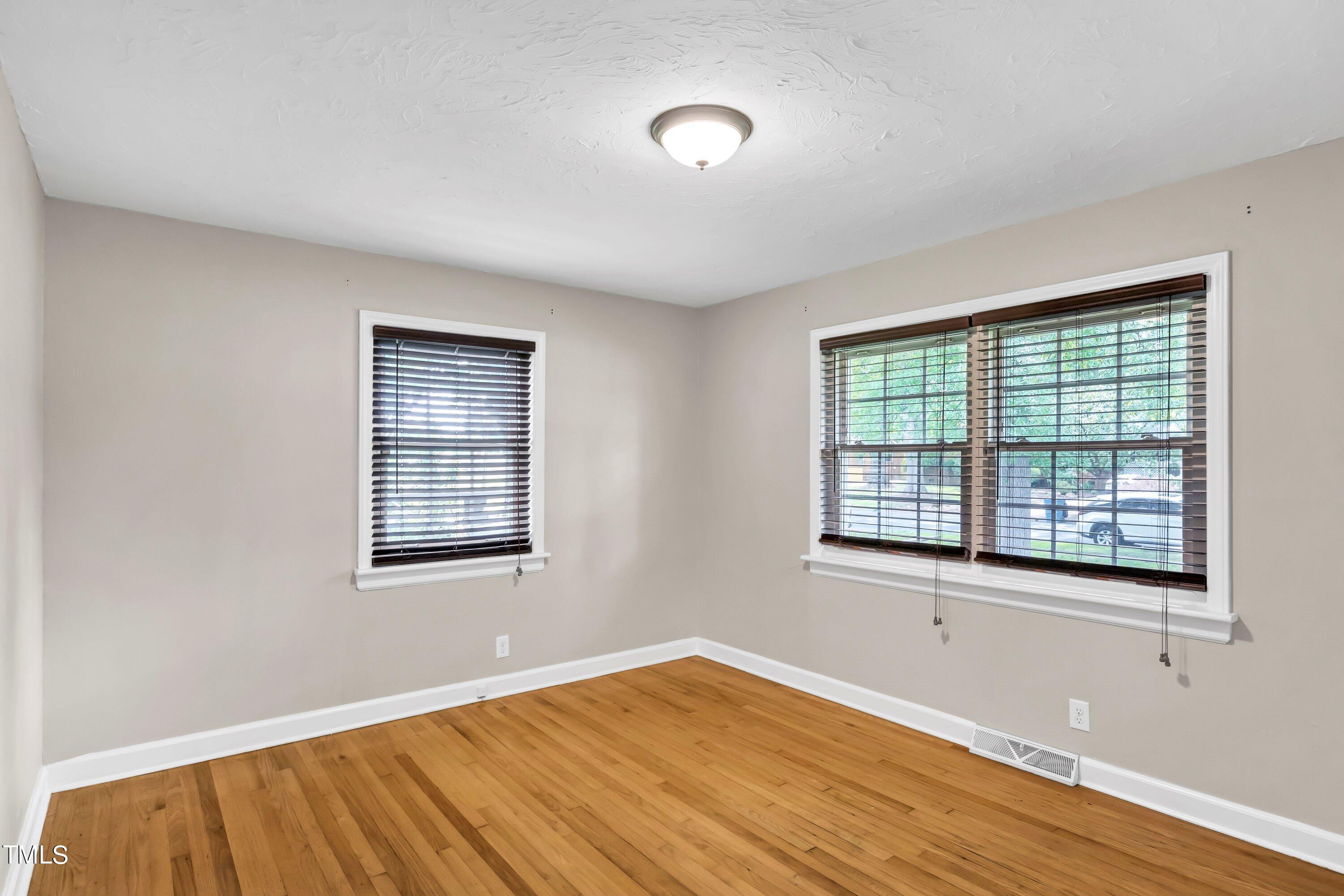 3212 Winston Road Durham, NC 27704 - Photo 7 of 34 IMG_8889