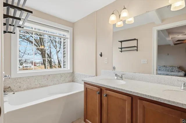 $644,900 | 10 Hemlock Street, Unit 3, Hampton, NH 03842