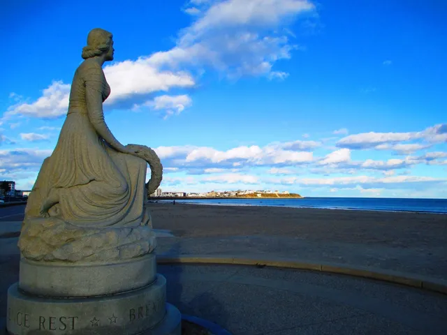 $644,900 | 10 Hemlock Street, Unit 3, Hampton, NH 03842