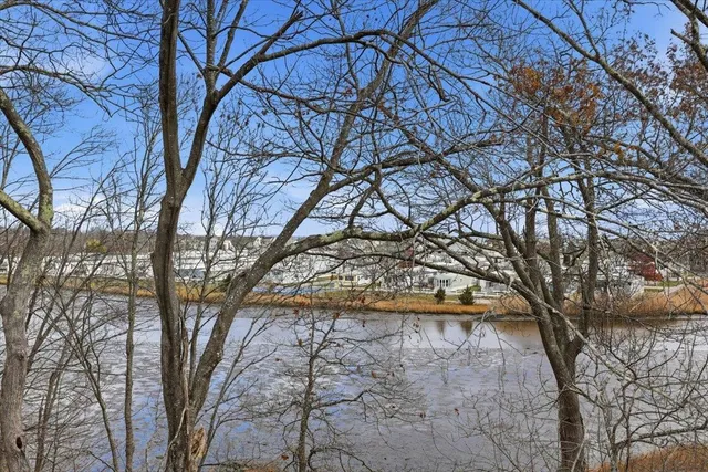 $644,900 | 10 Hemlock Street, Unit 3, Hampton, NH 03842