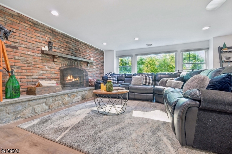 13 Munsey Road Emerson, NJ 07630 - Photo 29 of 48