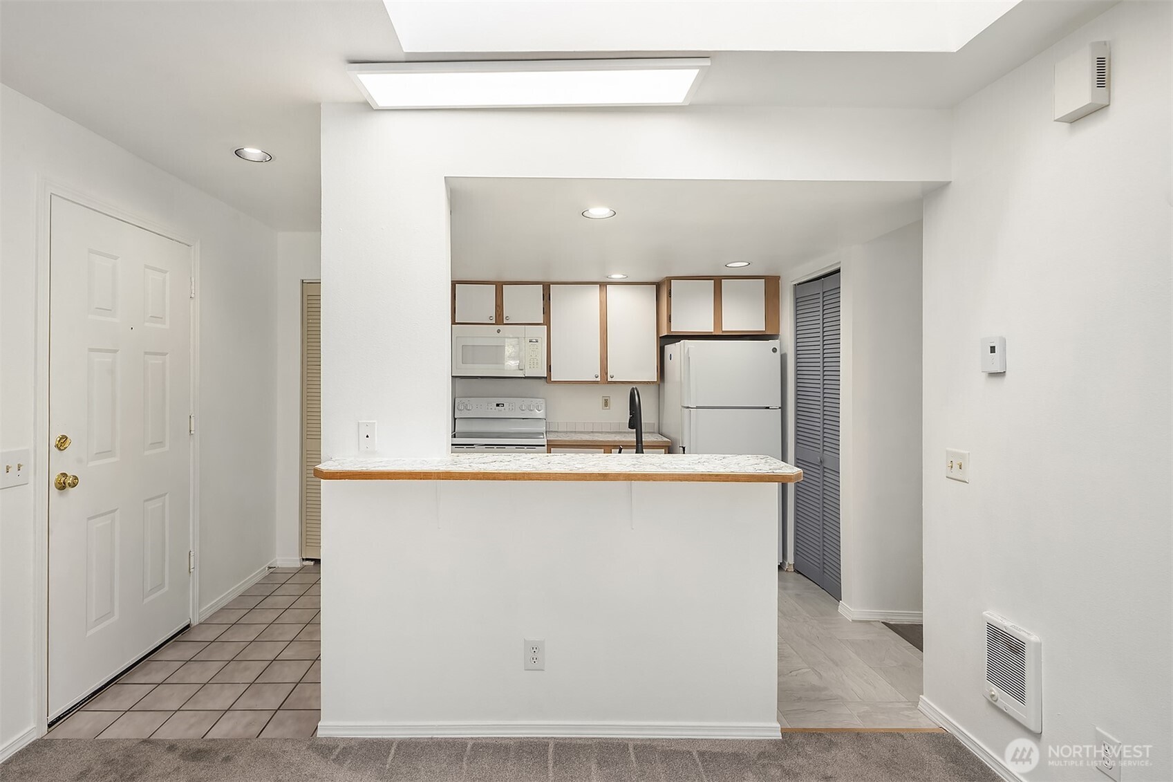 1410 West Casino Road, Unit A5 Everett, WA 98204 - Photo 9 of 18