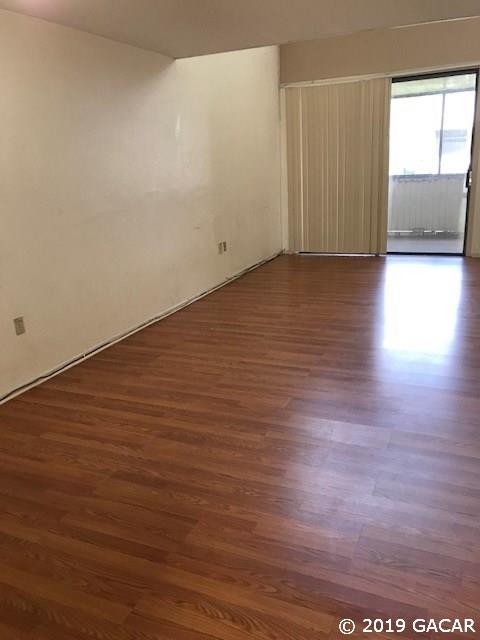 711 Southwest 75th Street, Unit 207 Gainesville, FL 32607 - Photo 5 of 10