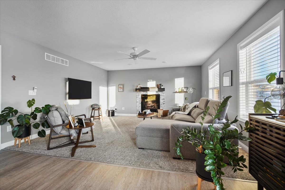 1727 Eide Road Bloomington, IL 61704 - Photo 18 of 40