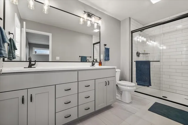 $415,000 | 1727 Eide Road, Bloomington, IL 61704