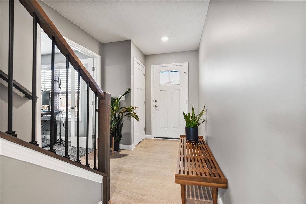 1727 Eide Road Bloomington, IL 61704 - Photo 3 of 40