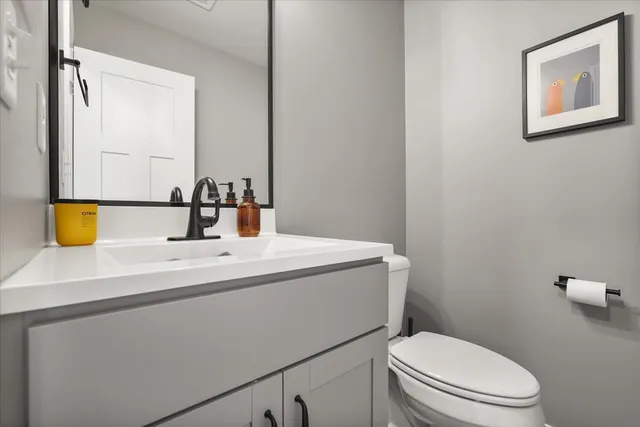 $415,000 | 1727 Eide Road, Bloomington, IL 61704