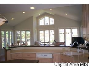 2115 Huntleigh Road Springfield, IL 62704 - Photo 4 of 12