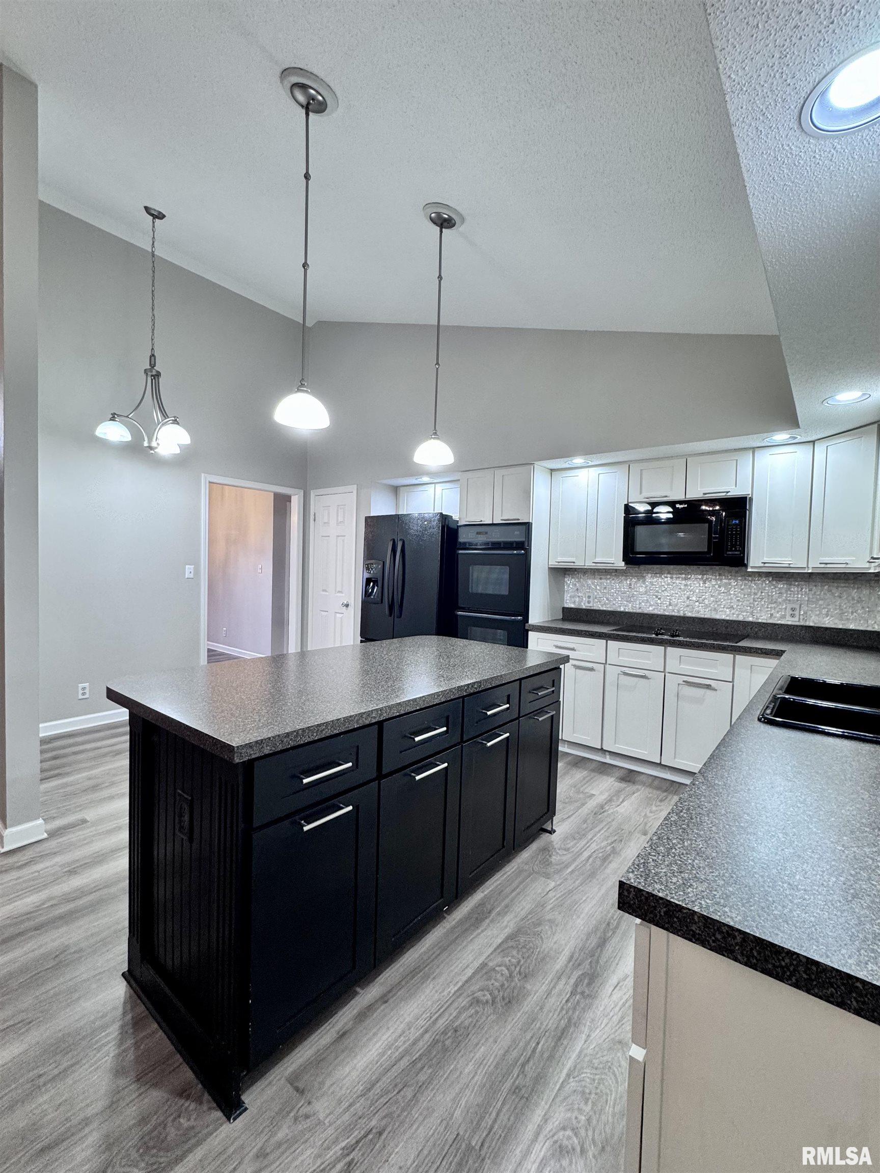 815 East Franklin Street Macomb, IL 61455 - Photo 19 of 38