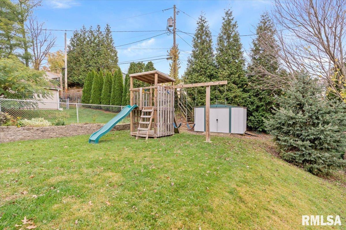 70 Meadowlark Lane Springfield, IL 62702 - Photo 4 of 50