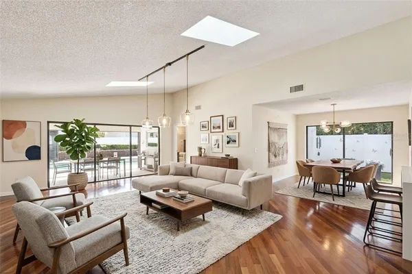 $950,000 | 250 Cortland Avenue, Winter Park, FL 32789