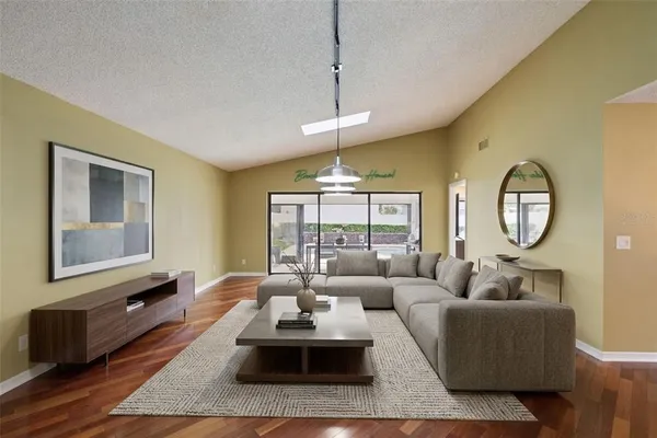 $950,000 | 250 Cortland Avenue, Winter Park, FL 32789