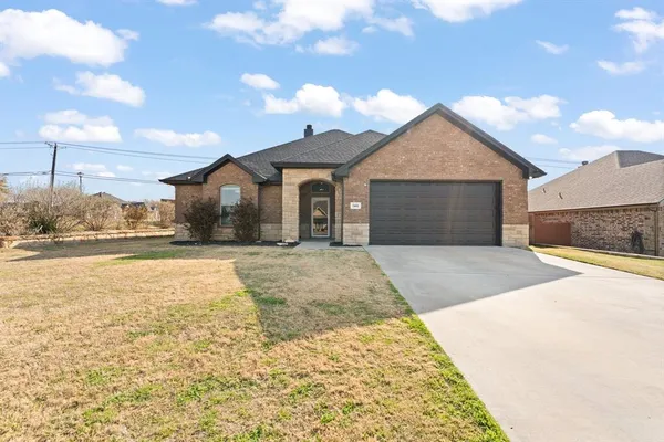 $329,999 | 1601 Summercrest Drive, Cleburne, TX 76033