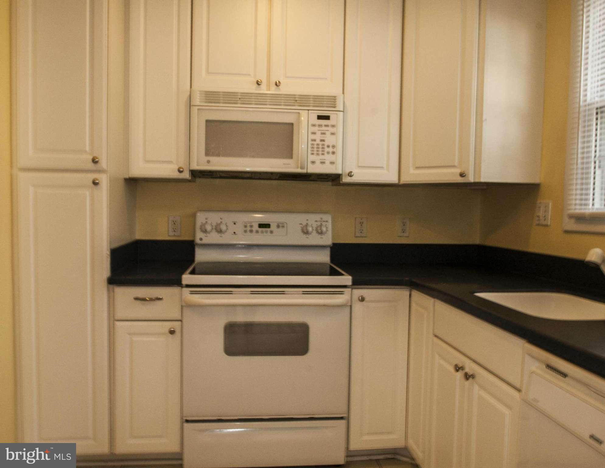 206 Margate Road Lutherville-Timonium, MD 21093 - Photo 5 of 9 Kitchen