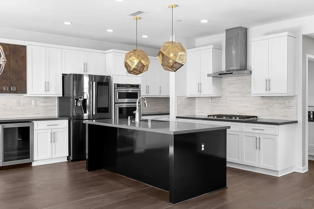 8352 Ridge Court San Diego, CA 92108 - Photo 13 of 68